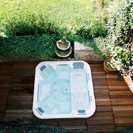 L'arbre Rouge Maison d'hôtes *