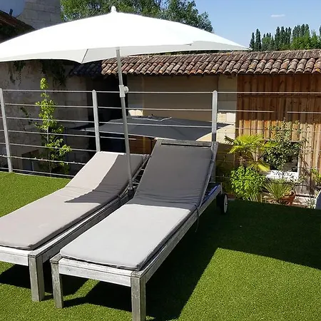 L'arbre Rouge Génissac