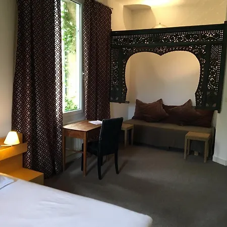 L'arbre Rouge * Génissac