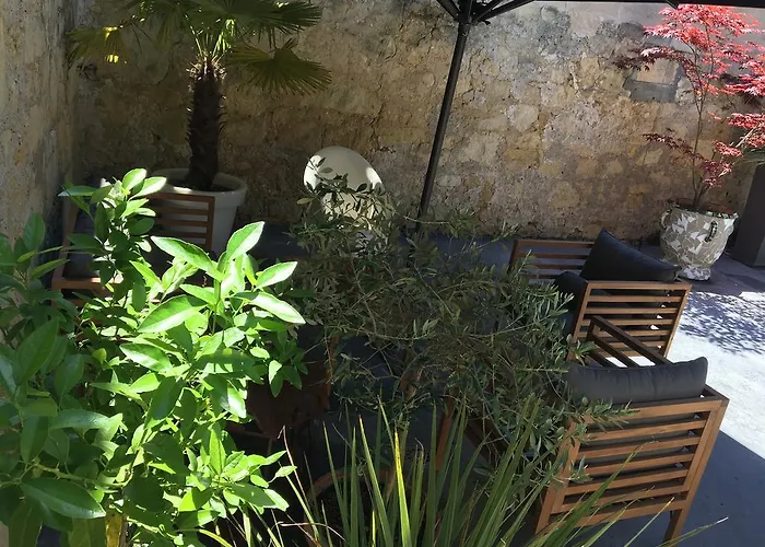 L'arbre Rouge * Génissac