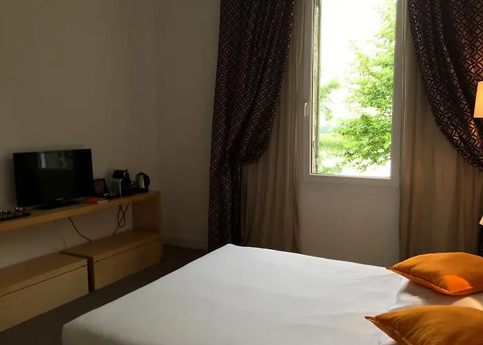 L'arbre Rouge * Génissac