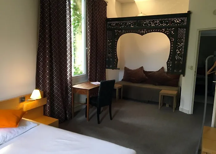 L'arbre Rouge * Génissac